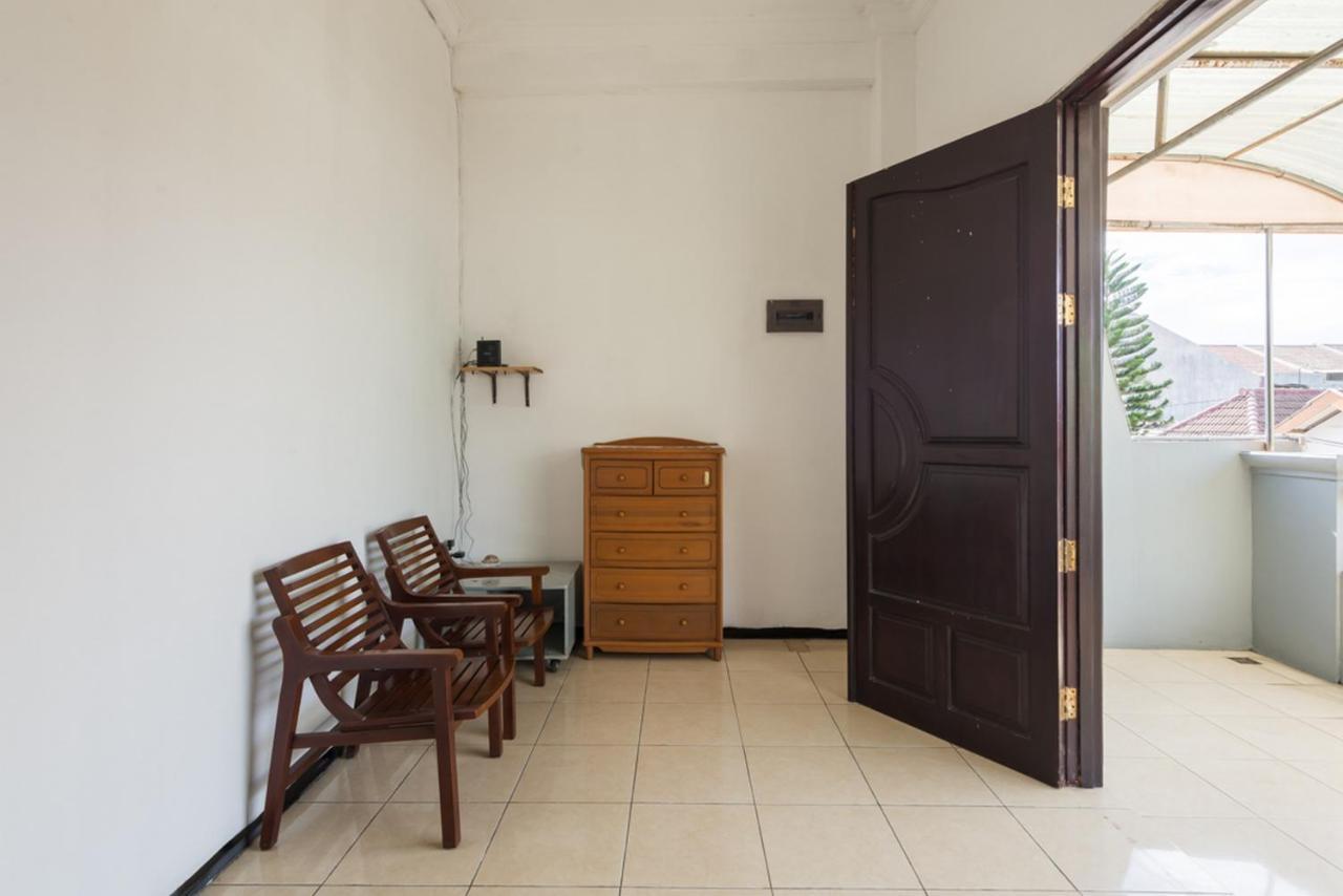 Reddoorz Near Widya Mandala University Surabaya Exterior foto