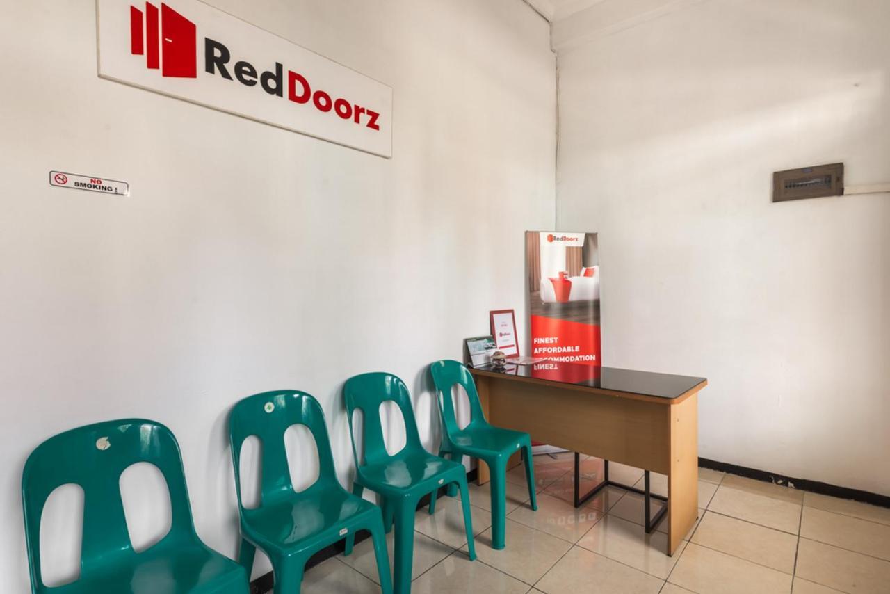 Reddoorz Near Widya Mandala University Surabaya Exterior foto